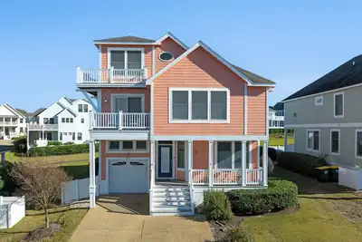 Coral Sunset: Private Pool | Gated Golf Community