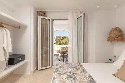 King Deluxe Suite Side Sea View