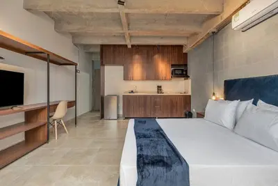 Image de Cozy loft with Ac and kitchenette in Laureles