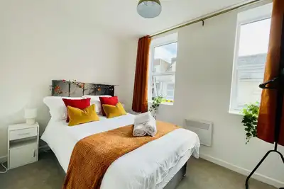 Image de Élite-Appartement-Salle de bain privée séparée-Vue ville