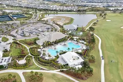 Image de Luxury Florida Escape: Modern Home with Gourmet Kitchen & Outdoor Entertainment!