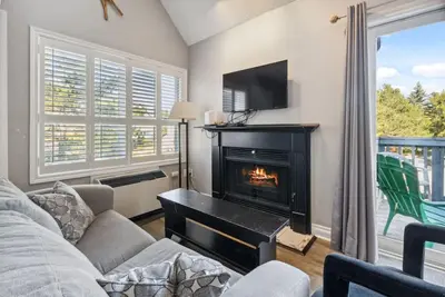 Image de North Creek Condo for 6 with Mountain Views - 211 North Creek