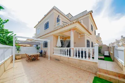 Image de Très belle maison avec terrasse, piscine, située à 700 m de la  mer (6 pers)
