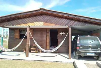 Image de Nice house, one block from the sea.