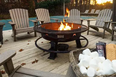 Image de The Poolside Escape | Hot Tub | Arcade | Ping Pong