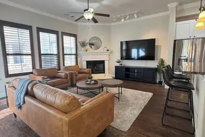 Image de Spacious 3-Bedroom Townhome