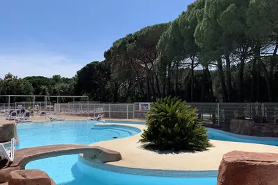 Image de Location Chalet Camping 5 ÉTOILES⭐️ Oasis Village Parc Montana prés Frejus Var