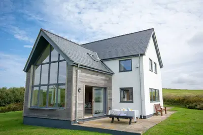 Image de Ty Glan y Mor - sleeps 10 guests in 4 bedrooms