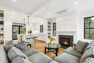 Image de Plunge Pool, Elevator, Walk to Town | Watkins Farm