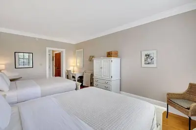 Image de Tranquil House Inn - Two Queen Standard Room