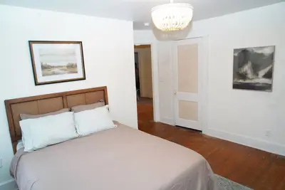 Image de Spacious 4-Bedroom + Loft Retreat in Fall Creek – Steps from Downtown!