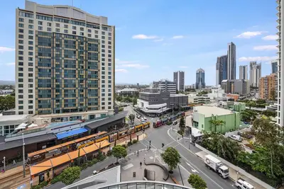 Image de Q Tower - 1 Bed 1 Bath + Study - Hinterland view - Q1 - 1 Bedroom 1 Bathroom + Open Study - Hinterland view