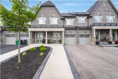 Comfortable, Family-Friendly Modern Home Amenities, 3 Bed Sleeps 6 to 8, 2 bath.