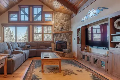 Image de Trailside Lodge: Indoor Putting Green, Hot Tub, Ski, Fish, Bike, & Golf