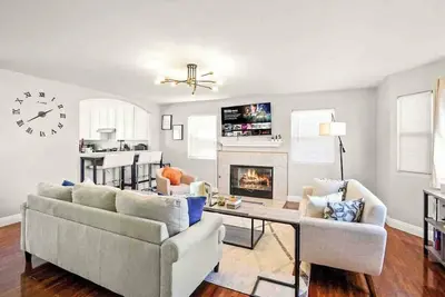 Image de Disney 3bdrm Delight Retreat: Cozy Home with Foosball/Air Hockey-FamilyFriendly