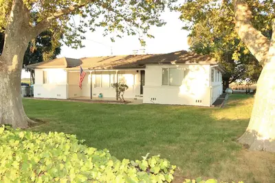 Image de Charming 3-bedroom farmhouse in Woodland with WiFi, Ac, Close to Ucd.