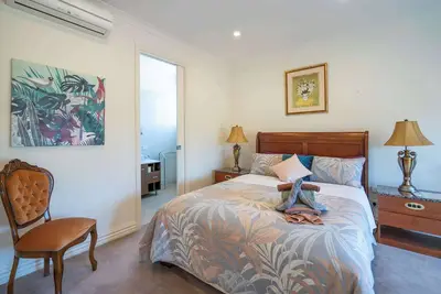 Image de Rustic Winery Villa | Queen Bed Room 5 with En-Suite