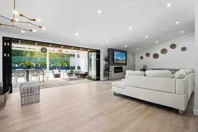 Image de Luxury 4BDs w\/ Pool at Thousands Oaks
