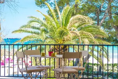 Image de Appartement en bord de mer avec terrasse