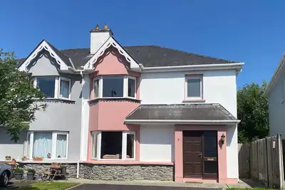 Convenient spacious 3 bedroom home in Kenmare town