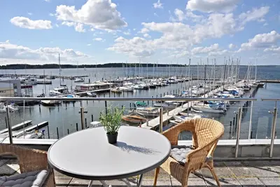 Boatswain's cabin with a view of the Kiel Fjord in the apartment house Börn i