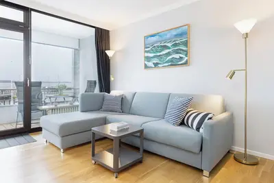 Vacation apartment Miesmuschel with balcony and harbor view in Haus Börn in Laboe