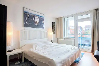 Apartment Sonnenschein with balcony in the apartment house Probsteier Platz in Lab
