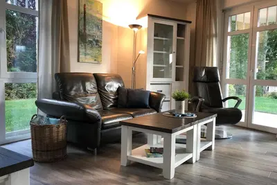 Image de Vacation apartment An der Waterkant with terrace in Haus BĂĽrgermeister-Fox 44a on Fe