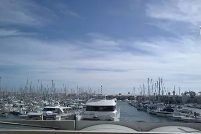 Image de Appartement T2 avec parking et accès piscine \/ Centre Port