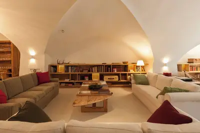 Ches'Ota: Historic Engadine House with Garden and Modern Flair