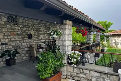 Image de Villa Oda Tomori: A Luxurious Haven in Berat Iconic Castle