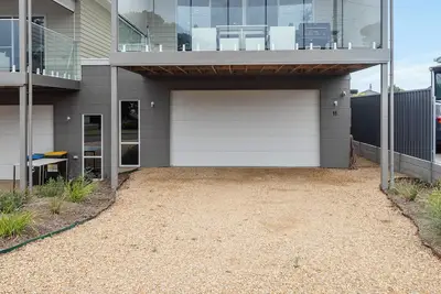 Image de Modern Beachhouse, sea views\n Great location, 3 mins to the beach.