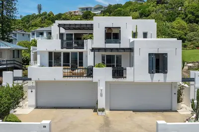 Image de Greek Inspired Villa with Ocean Views