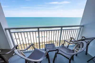 Image de Direct Oceanfront Condo - Pools, Hot Tubs, Lazy River!