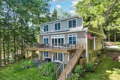 Image de Lake Winnipesaukee Luxury Limited