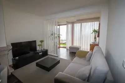 Image de Appartement 'Apartamento T1 Mais 1' avec vue sur la montagne, Wi-Fi et climatisation