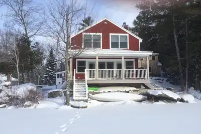 Mt View Lake\/Mt Sunapee Ski House, 5 minutes to lifts!