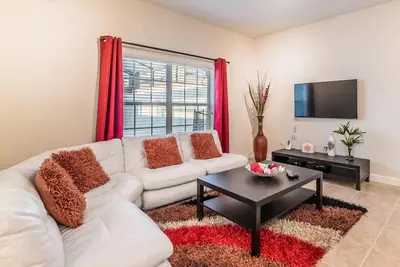 4Bed Home in Storey Lake with Private Pool