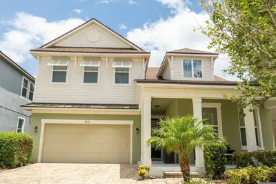 Image de Beautiful 5 Bed Home in Solara with Private Pool