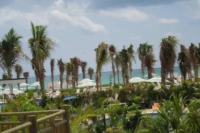 Image de Luxury. 2 Br condo at The Vidanta Grand Luxxe Cancun or Puerto Vallarta!