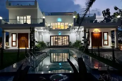 Image de Poorna: New Luxury 5 Bhk Villa w\/Pool, Jacuzzi & Views
