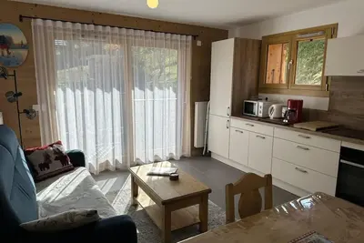 Image de 1er étage, balcon, télévision, casier à ski, 48m², Combloux