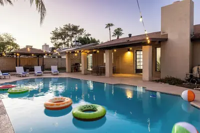 Image de Modern Ranch w/ Pool, Putt-Putt, Arcade & Sleeps 14 – Perfect for Families!