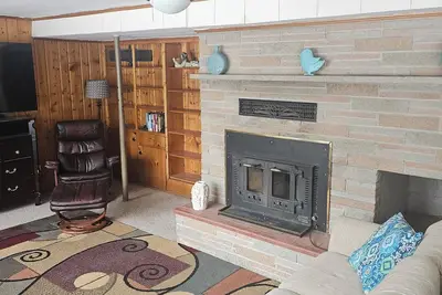 Image de Welcoming 2-bedroom riverfront in Alpena. Private Oasis - Stunning views!