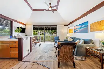 Image de Kp40 Walk to Beach! Top Corner Unit, A/C, Pool, Gym