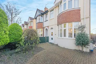 Bright Spacious property close to beach and amenities, perfect for a family holiday.