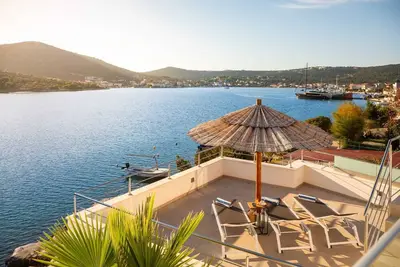 Image de Beachfront Villa Mila M with Pool