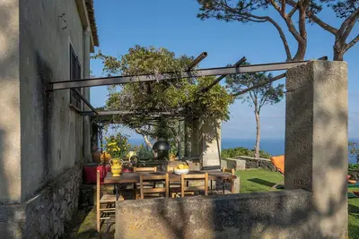 Image de Villino Cucinone, with access to the beach in Capo Vaticano