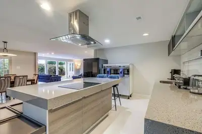 Image de 9 Mi to National Mall: Spacious Bethesda Retreat!