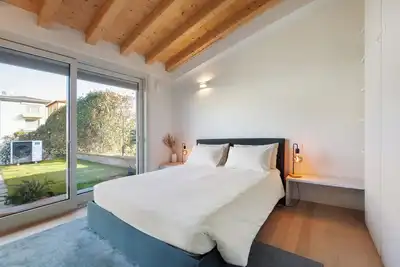 Appartement de vacances \"Little Mier Iseo\" avec vue sur montagne, jardin privé et Wi-Fi